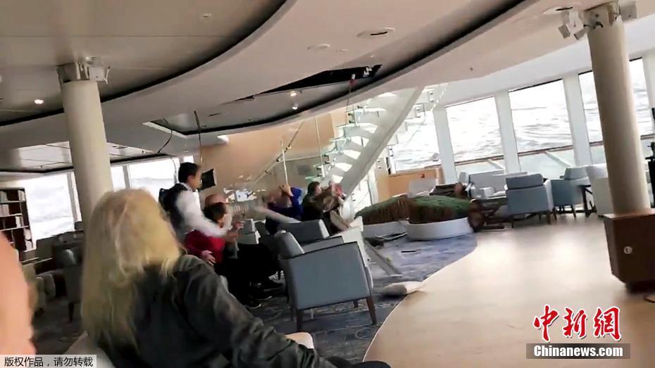 爱达邮轮空调故障 游客捂口鼻撤离