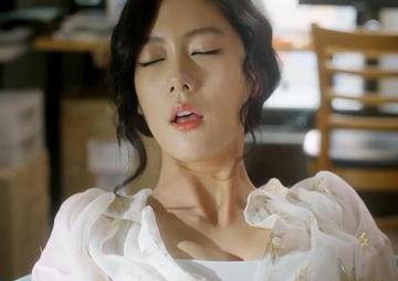 韩国美女VIP视频365天极网，是福利天堂，还是流量陷阱？