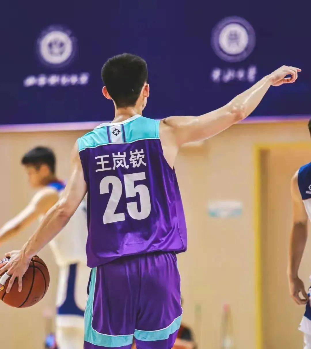 CBA选秀状元王岚嵚,身高与篮球梦想的交响曲 CBA选秀状元王岚嵚,身高与篮球梦想的交响曲